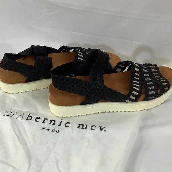 NWOT-BM Bernie mev. Women’s Sandals - Picture 1 of 4